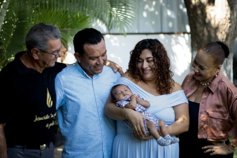 Más Allá del Negocio: Cómo Familias Latinas Están Construyendo Imperios que Duran Generaciones